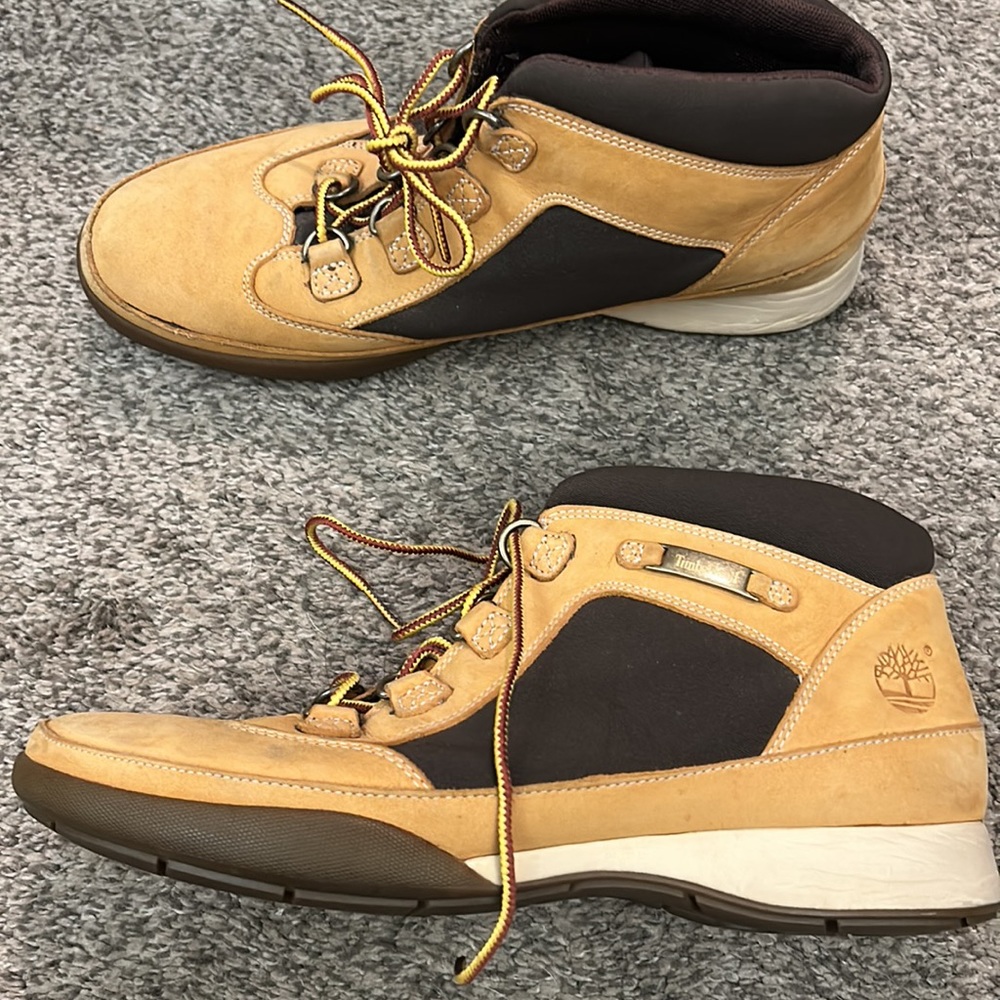 Timberland Boots - Picture 4 of 12